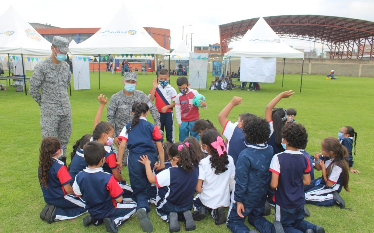 Con los brazos abiertos fue recibida la ESUFA por el colegio Gabriel Echavarría de Madrid-Cundinamarca