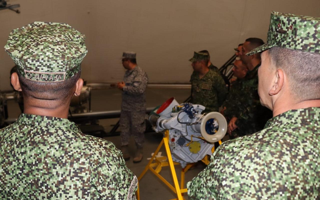 Suboficiales fortalecieron su liderazgo y conocimientos durante visita geoestratégica a la ESUFA