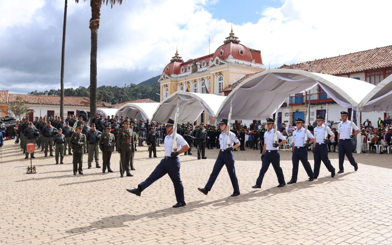 Fuerza Aeroespacial Colombiana conmemoró 209 años de los Mártires de Zipaquirá