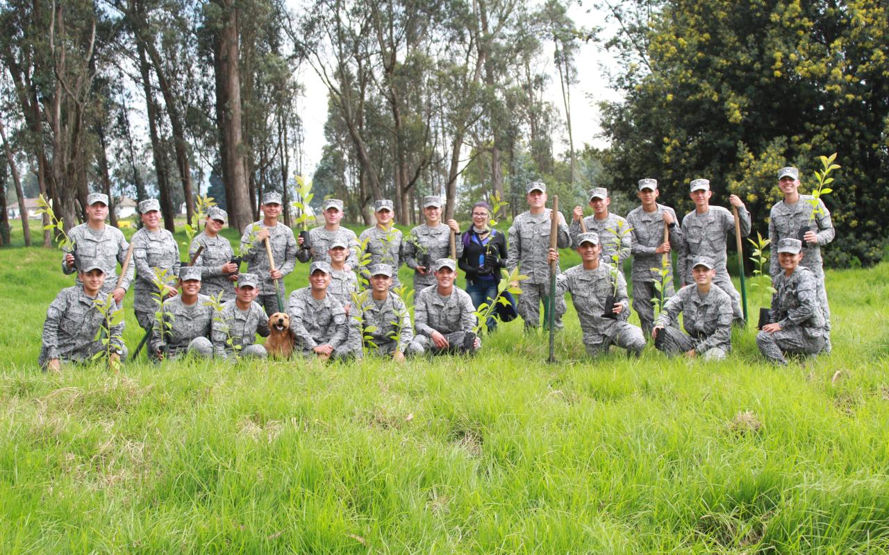 La Escuela de Suboficiales de su Fuerza Aérea ratifica su compromiso ambiental con la Sabana de Occidente