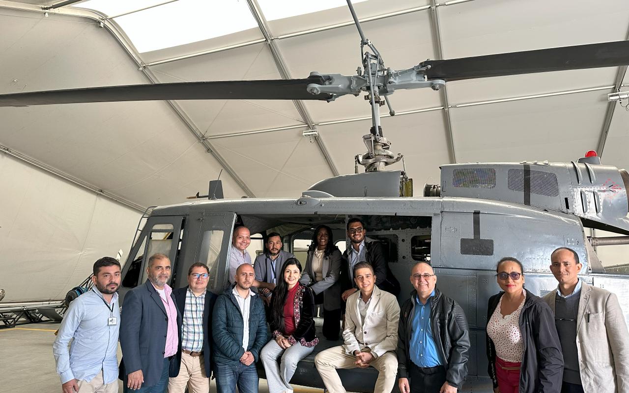 Caluroso recibimiento a docentes de la Escuela Militar de Aviación