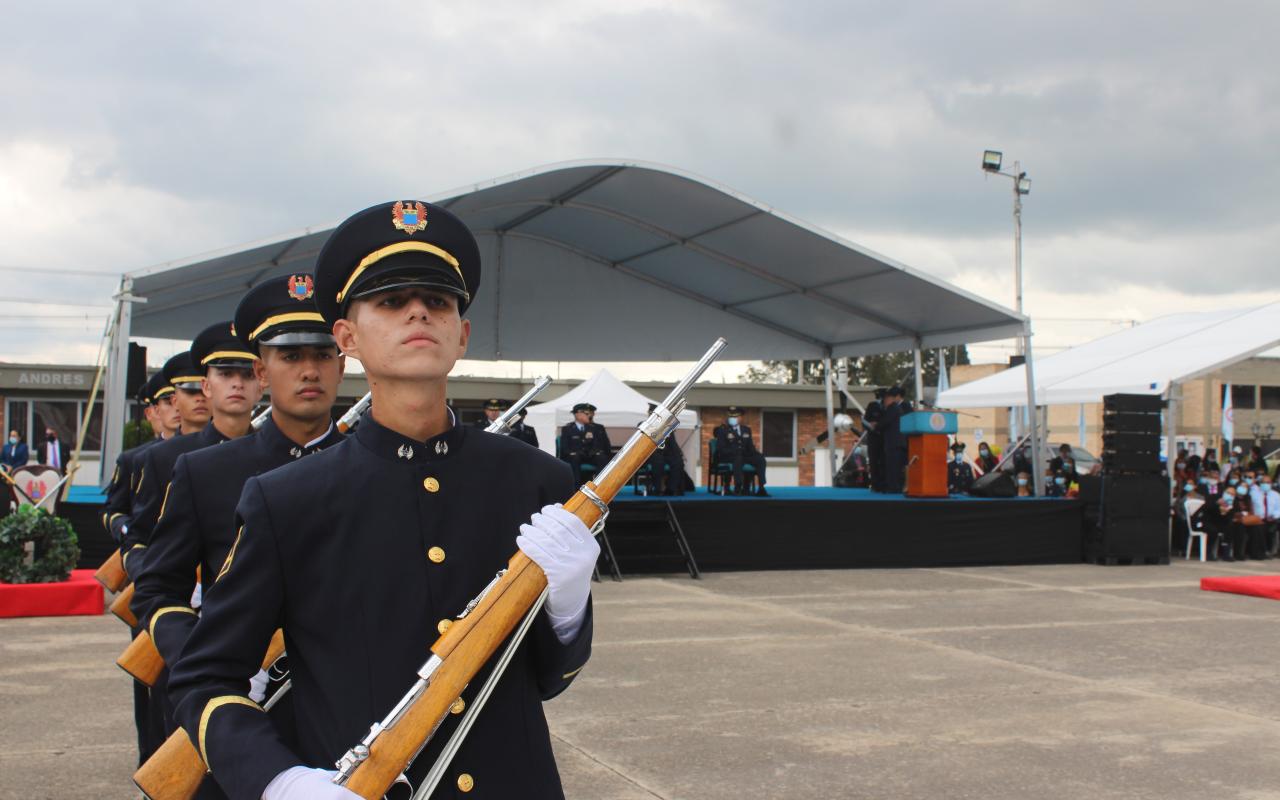 Con el unísono ¡Sí juro! los Alumnos de la Escuela “CT. Andrés M. Díaz” sellaron su compromiso con Colombia