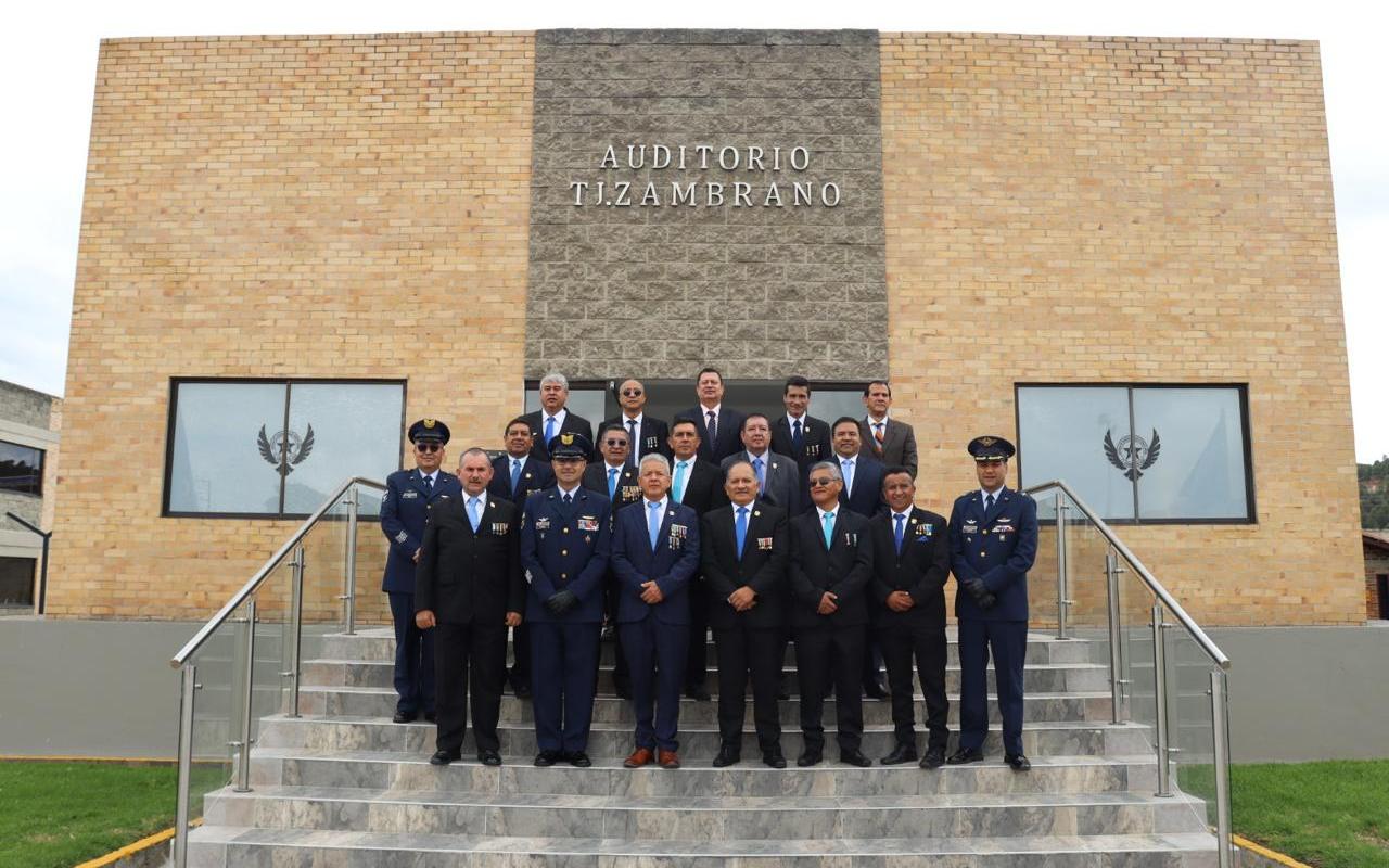 Orgullo y honor del curso 27 de Infantería de Aviación tras cumplir 40 años al servicio de los colombianos