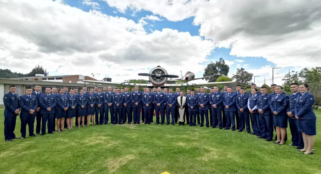 37 nuevos Tecnólogos tiene la Fuerza Aérea Colombiana