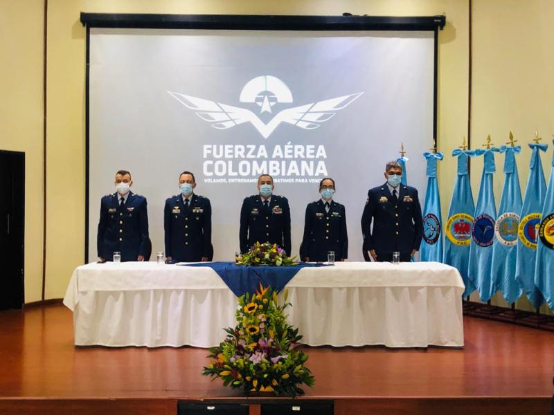 Suboficiales de la Fuerza Aérea Colombiana se gradúan como tecnólogos