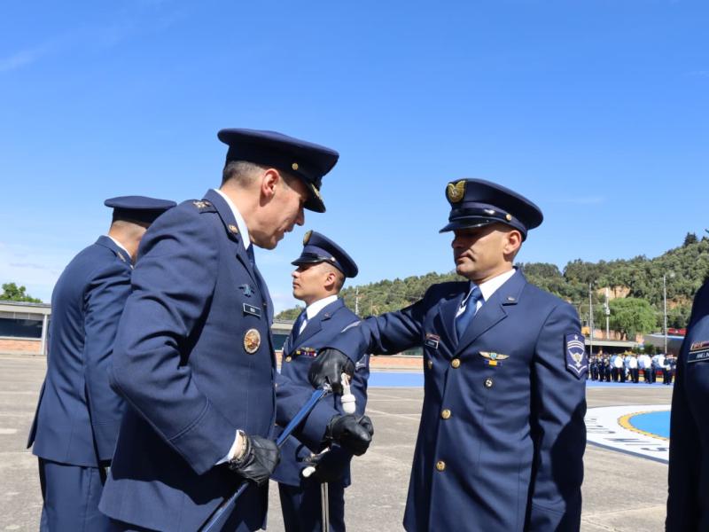 Suboficiales de la Fuerza Aeroespacial ascendieron en ceremonia solemne, llena de mística