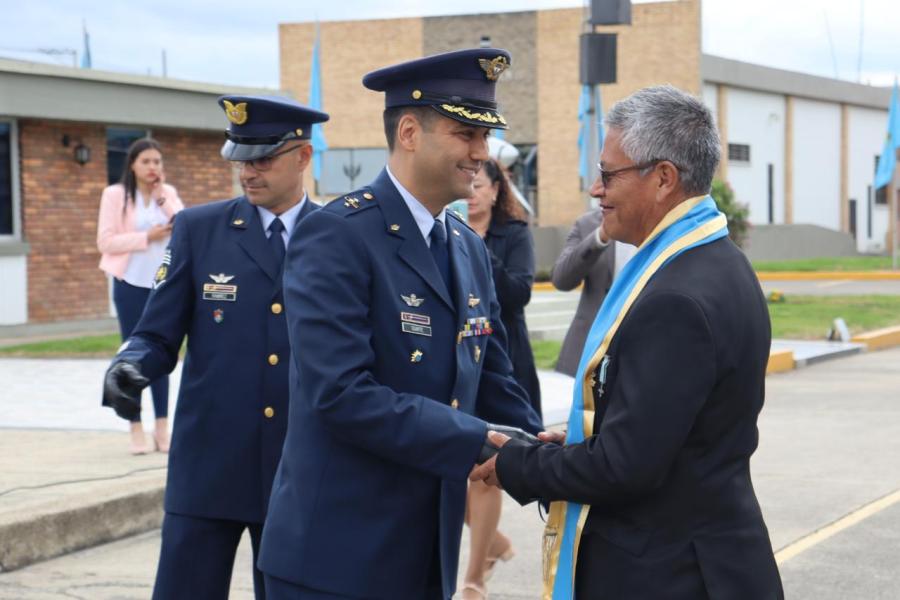 Orgullo y honor del curso 27 de Infantería de Aviación tras cumplir 40 años al servicio de los colombianos