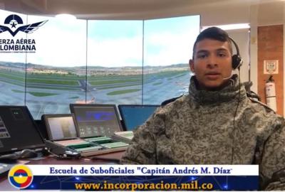 Alumnos de ESUFA invitan a los jóvenes a incorporarse a la Fuerza Aérea Colombiana