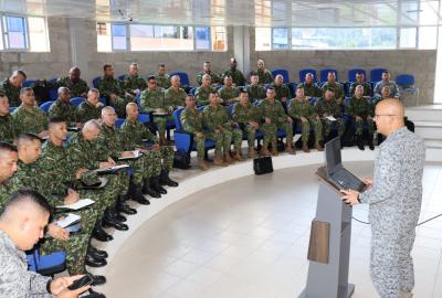 Suboficiales fortalecieron su liderazgo y conocimientos durante visita geoestratégica a la ESUFA