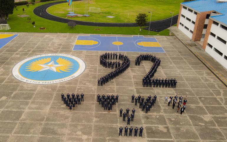92 años formando los Suboficiales de su Fuerza Aérea Colombiana